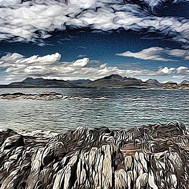 Mountain Photograph - Tokavaig To The Black Cuillins by Robert Campbell