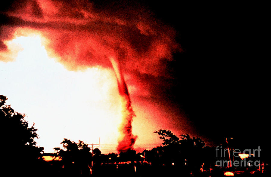 Tornado Sequence, 3 Of 4 Photograph by Science Source
