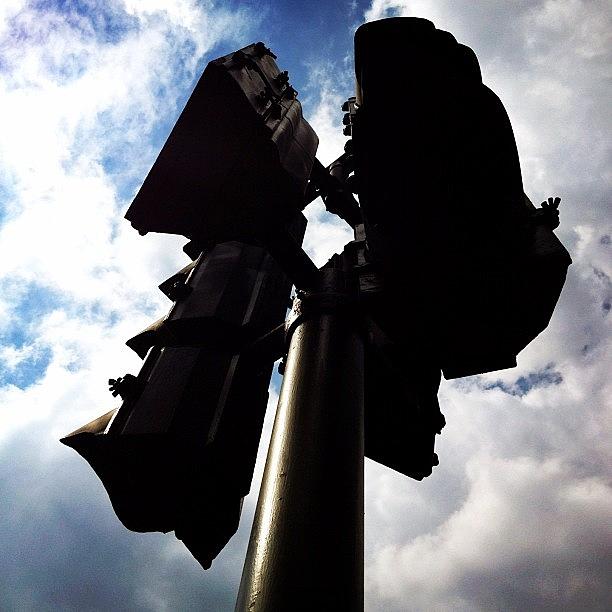 Instagram Photograph - Traffic Light by OpɹᏌnpǝ 