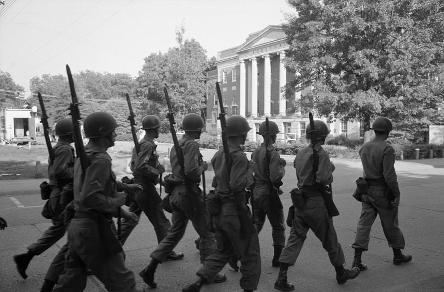 Troops At The University Of Alabama Photograph by Everett