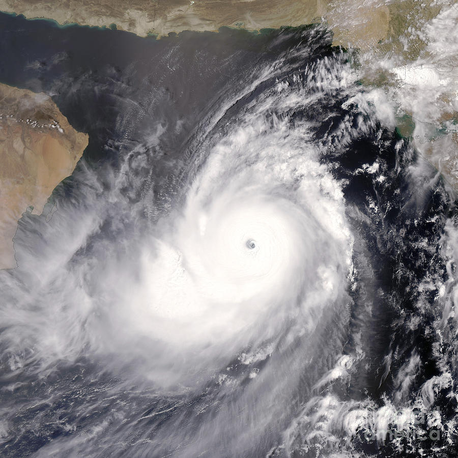 Tropical Cyclone Gonu Photograph by Science Source