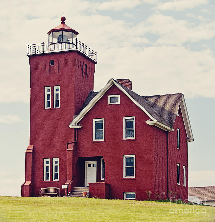 Two Harbors Lighthouse Photograph by Pam  Holdsworth