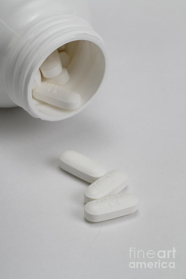 Tylenol For Arthritis Pain Photograph by Photo Researchers