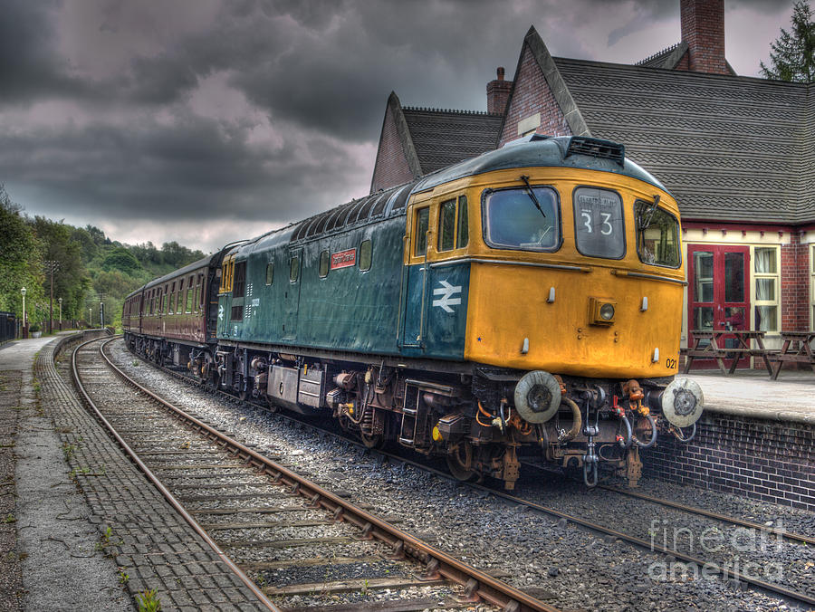 Train Photograph - Type 33 in colour by Steev Stamford