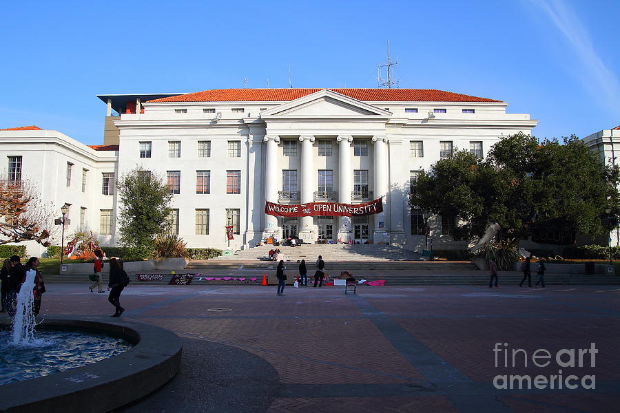 UC Berkeley . Sproul Hall . Sproul Plaza . Occupy UC Berkeley . 7D9994 Photograph by Wingsdomain Art and Photography
