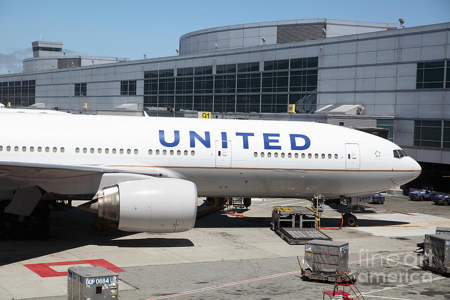 Transportation Photograph - United Airlines Jet Airplane at San Francisco SFO International Airport - 5D17109 by Wingsdomain Art and Photography