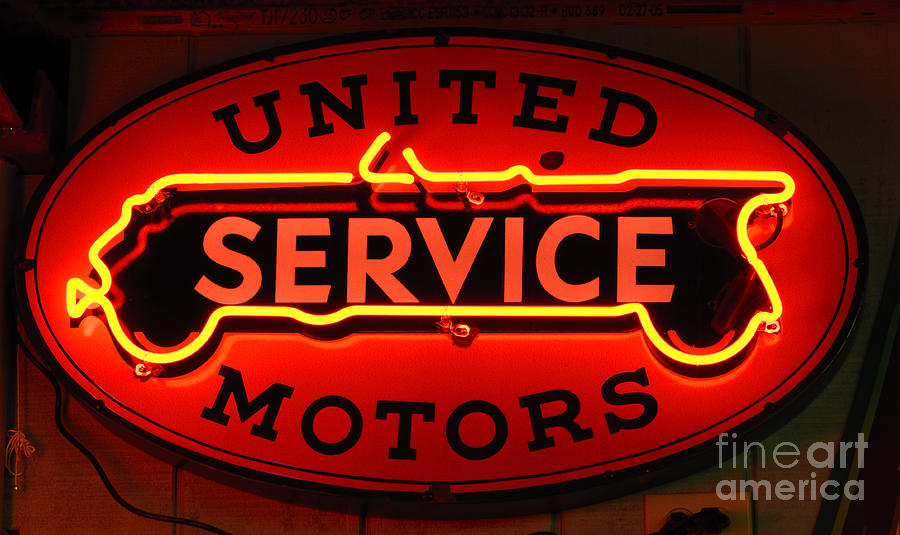 United Motors Service Neon Sign Photograph by Bob Christopher