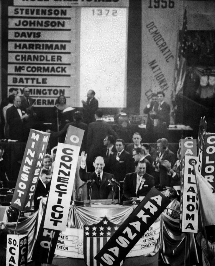 Us Elections. Center, Waving Adlai Photograph by Everett