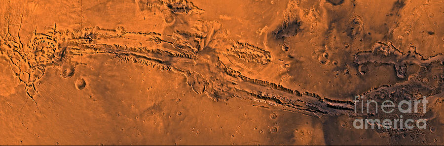 Valles Marineris Photograph by Science Source