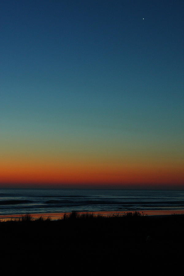 Venus And Atlantic Before Sunrise Photograph by Daniel Reed