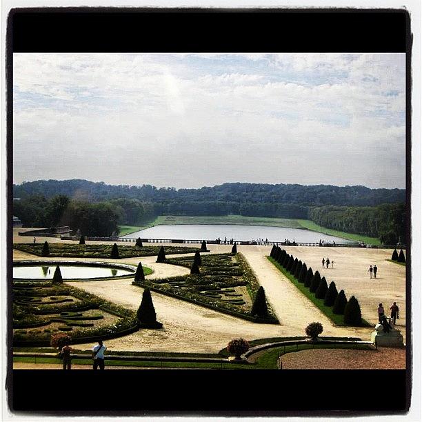 Versailles Photograph - Versailles by Elizabeth Maldonado