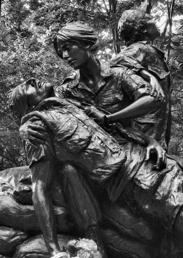Vietnam War Nurses Memorial Photograph by Steven Ainsworth