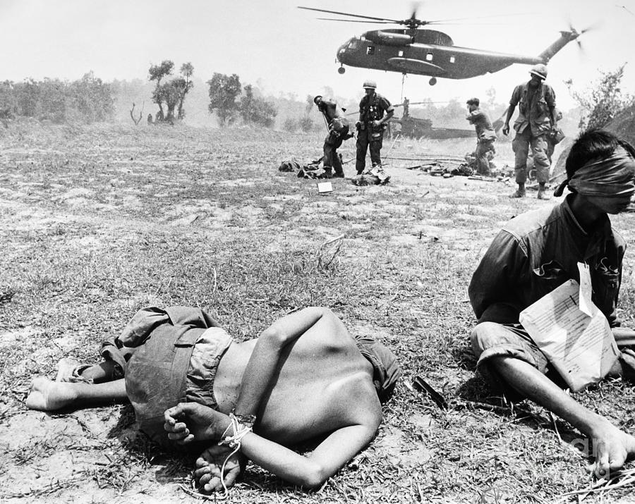 Vietnam War Prisoners Photograph by Granger