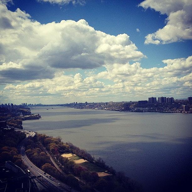View Down The Hudson River Photograph by Oswaldo Luciano