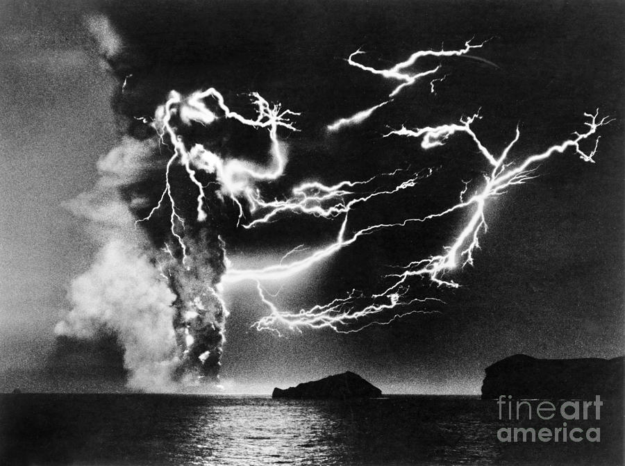 Volcanic Lightning, 1963 Photograph by Granger