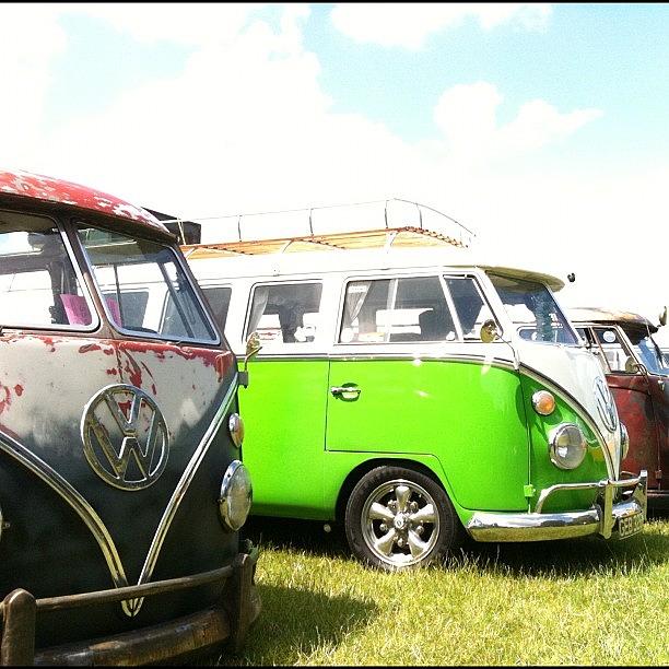 Holiday Photograph - #VW Splittys by Doc Ward