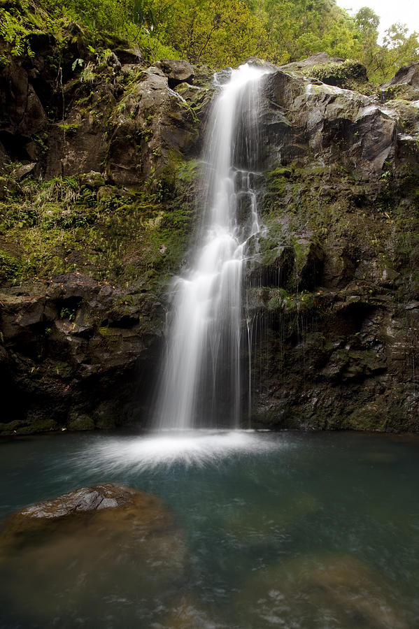 Fall Photograph - Waikani Falls by Jenna Szerlag