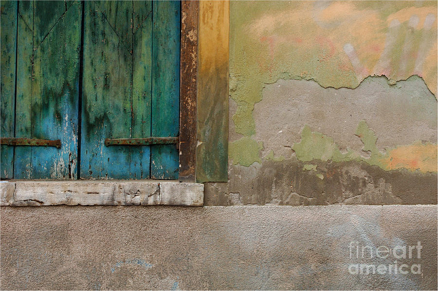 Architecture Photograph - Wall Detail Venice Italy by Bob Christopher