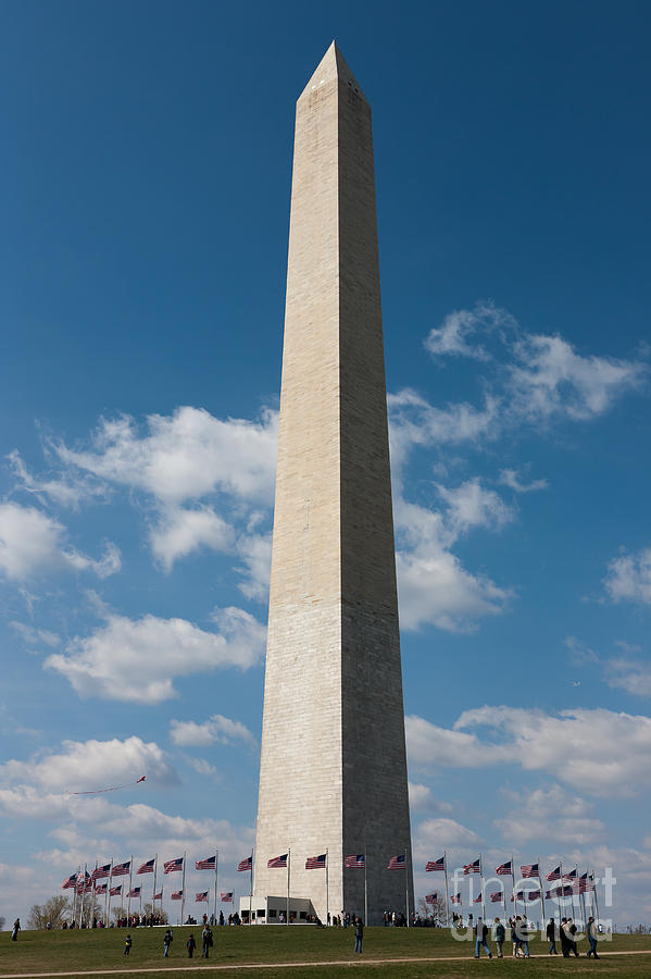 Washington Monument I Photograph by Clarence Holmes