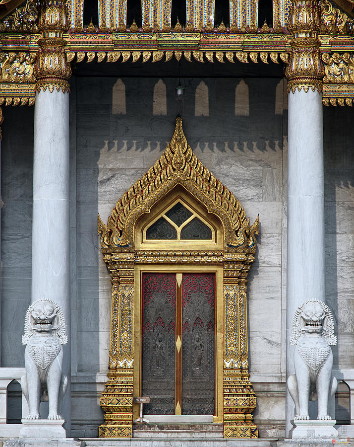 Bangkok Photograph - Wat Benchamabophit Ubosot Front Entrance DTHB1242 by Gerry Gantt