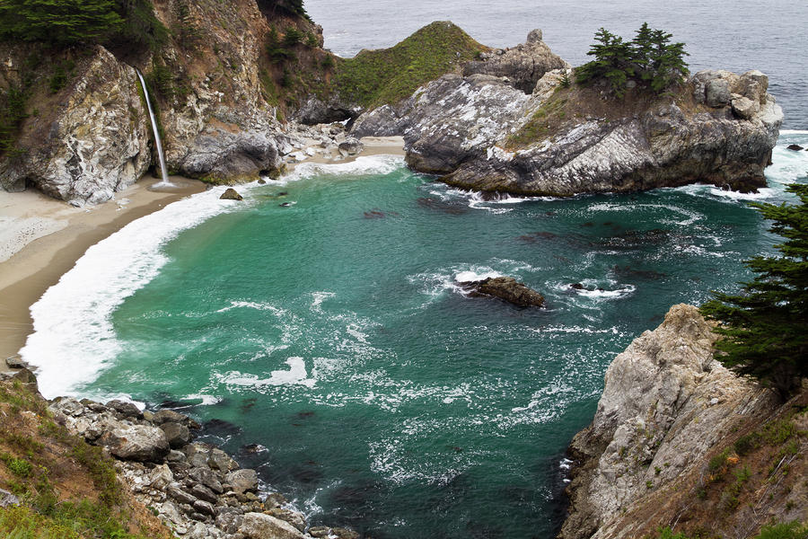 Waterfall at Julia Pfeiffer Burns State Park Photograph by Roger Mullenhour