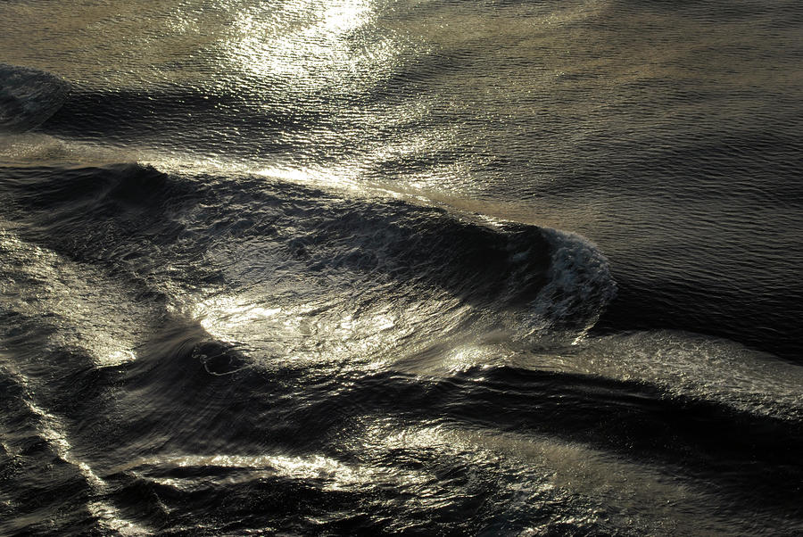 Waves. Photograph by Terence Davis