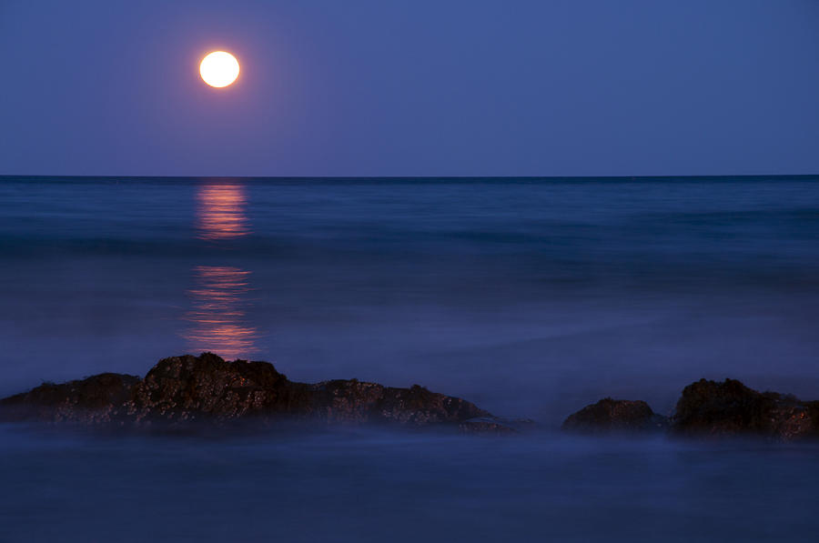 Wells Beach Maine Moonrise Photograph by Glenn Gordon