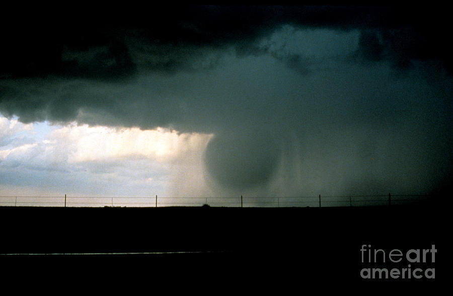 Wet Microburst Sequence, 1 Of 4 Photograph by Science Source