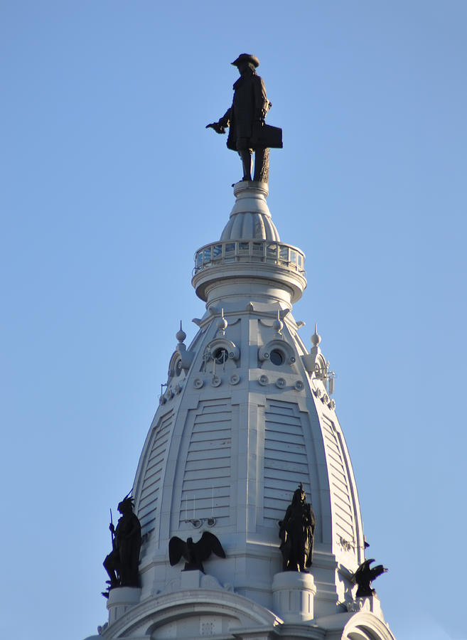 Restoration of William Penn statue on City Hall