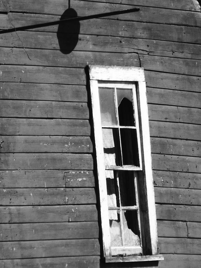 Old Buildings Photograph - Window Pain by Tricia  Mccoo