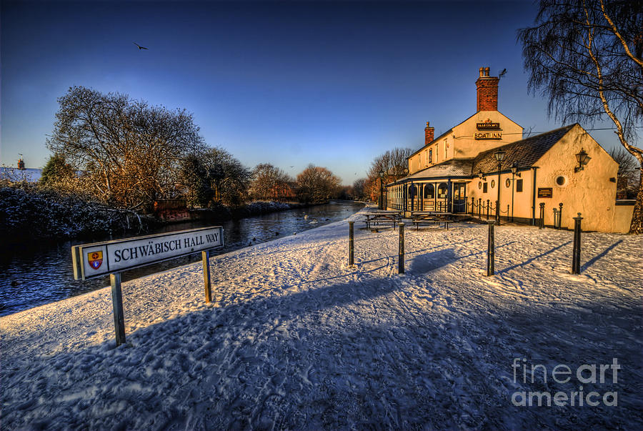 Winter At The Boat Inn Photograph by Yhun Suarez