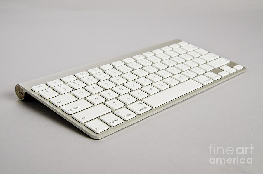 Wireless Computer Keyboard Photograph by Photo Researchers