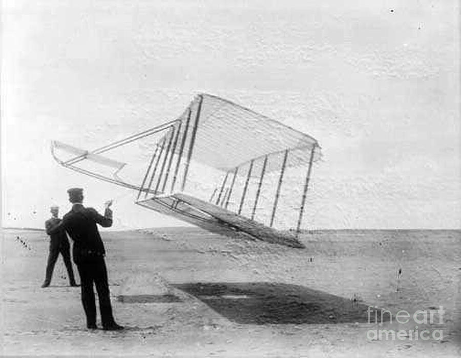 Wright Brothers Test Early Glider, 1901 Photograph by Science Source
