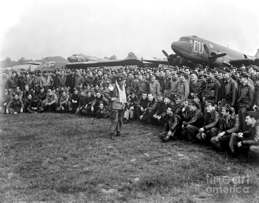 Black And White Photograph - Wwii Artillery Commander Gives Pilots by Stocktrek Images