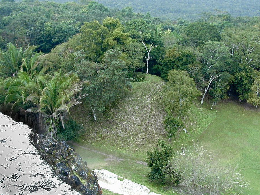 Mayan Photograph - Xunantunich 10 by Douglas Barnett