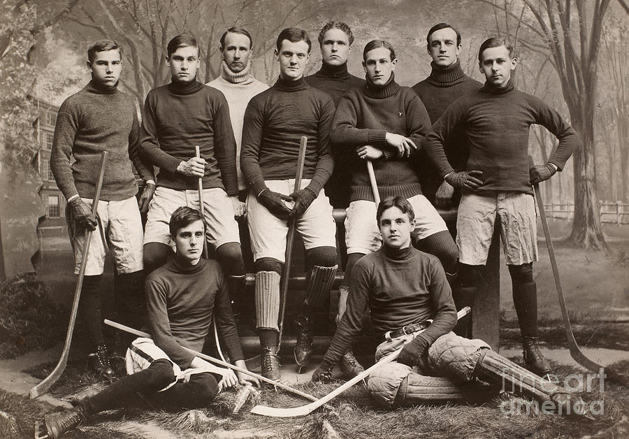 Yale Ice Hockey Team, 1901 Photograph by Granger