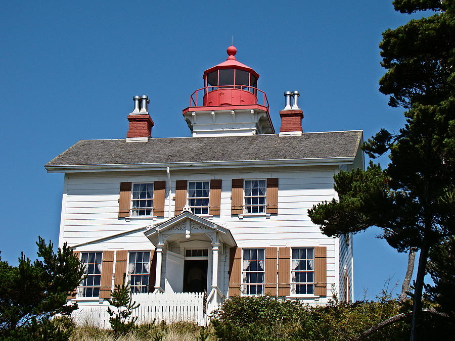 Yaquina Bay Lighthouse Photograph by Nick Kloepping