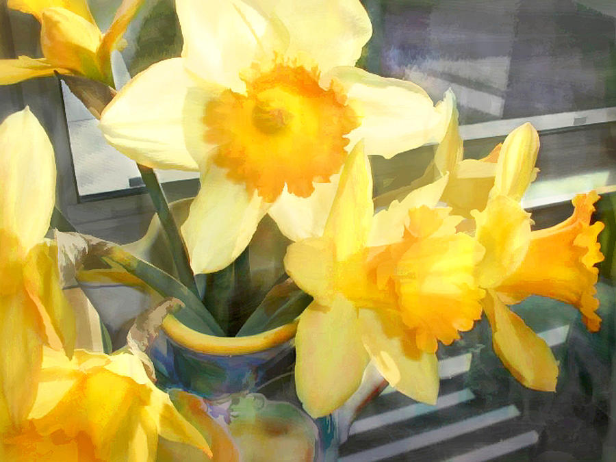 Yellow Daffodils Painting by Elaine Plesser | Fine Art America