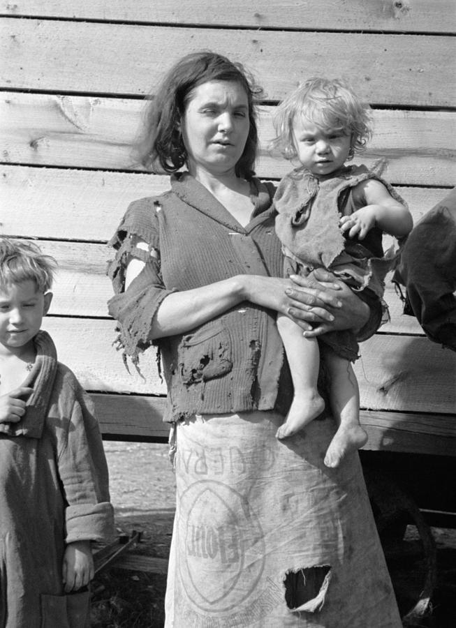 Young Mother Dressed In A Ragged Photograph by Everett - Pixels