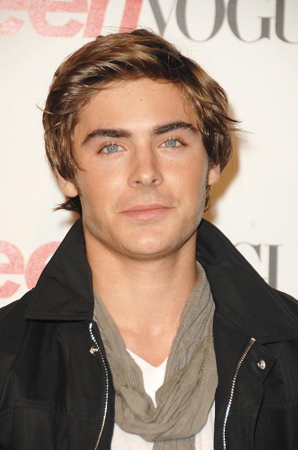 Zac Efron Photograph - Zac Efron At Arrivals For Young by Everett