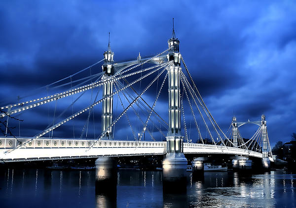 Jasna Buncic - Albert bridge London