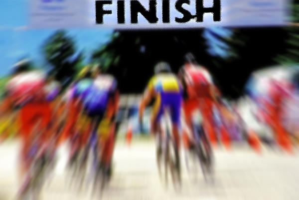 images.fineartamerica.com/images-medium/cyclists-crossing-the-finish-line-steve-ohlsen.jpg