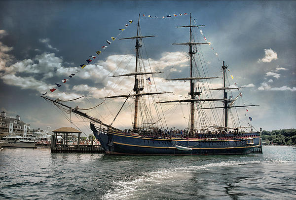 Robin-Lee Vieira - HMS Bounty Newport
