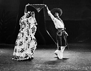 Mexican Folk Dancers #1 Photograph by Granger