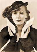 Greta Garbo, Hollywood Movie Star #12 Photograph by Photo Researchers