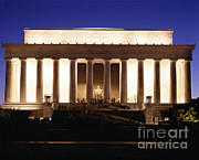 Dusk View Of The Lincoln Memorial #2 Photograph by Rafael Macia