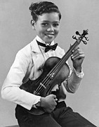 A Proud And Elegant Violinist Photograph by Underwood Archives