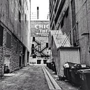 Alley By The Chicago Theatre #chicago Photograph by Paul Velgos