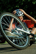 Bicycle Accident Photograph by Science Photo Library