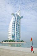 Burj Al Arab hotel, Dubai Photograph by Science Photo Library